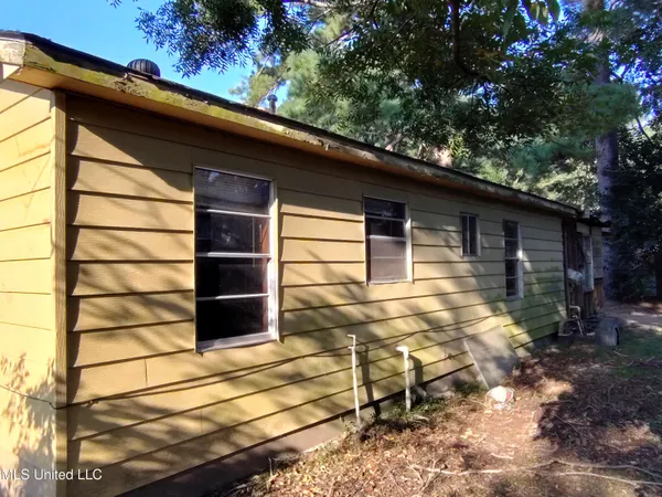 $9,430 | 110 Claiborne Street, Port Gibson, MS 39150