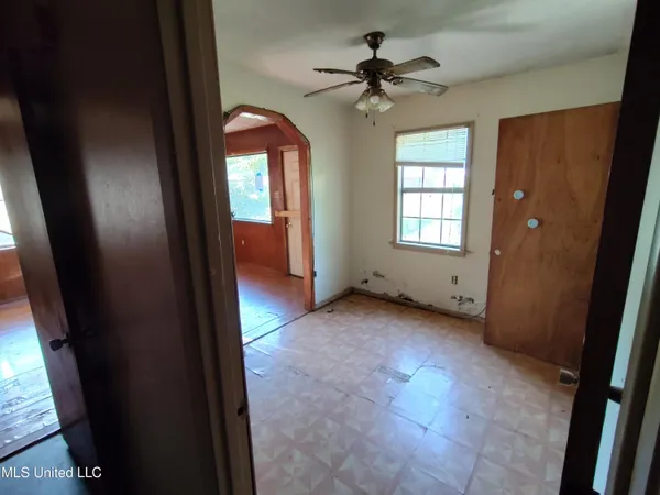 $9,430 | 110 Claiborne Street, Port Gibson, MS 39150