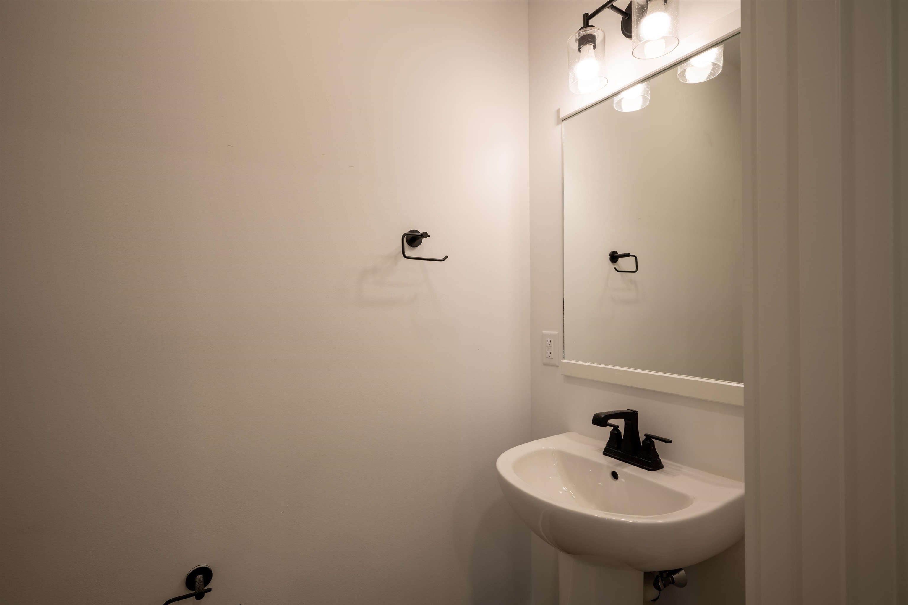 39 Barnes Brk Road, Unit 9 3 Middlebury, VT 05753 - Photo 11 of 27 Gallery Image 11