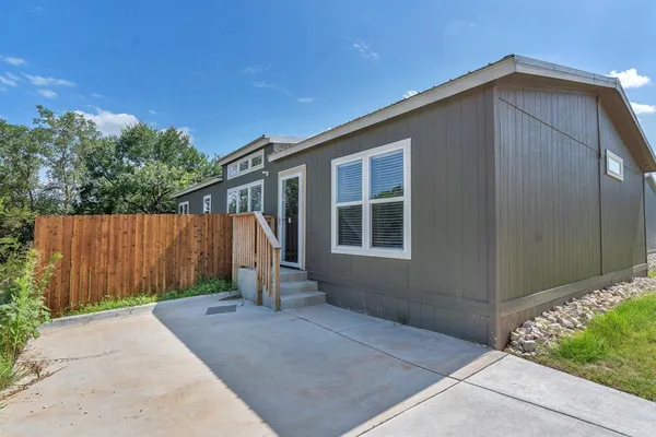 $173,900 | 815 Thicket Trail, Granbury, TX 76048