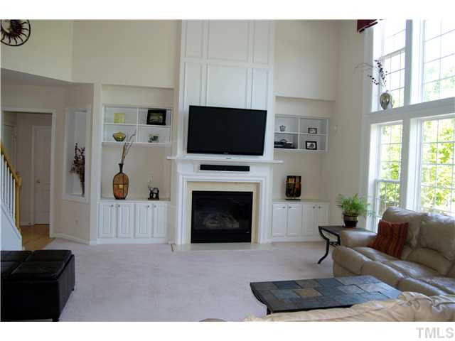 7668 Silver View Lane Raleigh, NC 27613 - Photo 6 of 24 Family Room