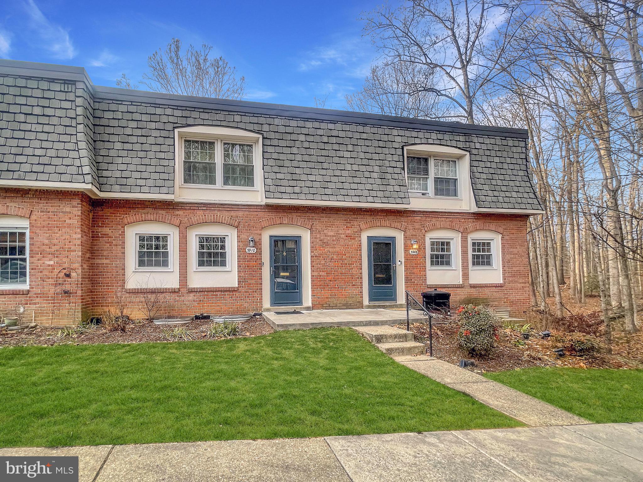 5910 Minutemen Road, Unit 294 Springfield, VA 22152 - Photo 2 of 34 Exterior Front