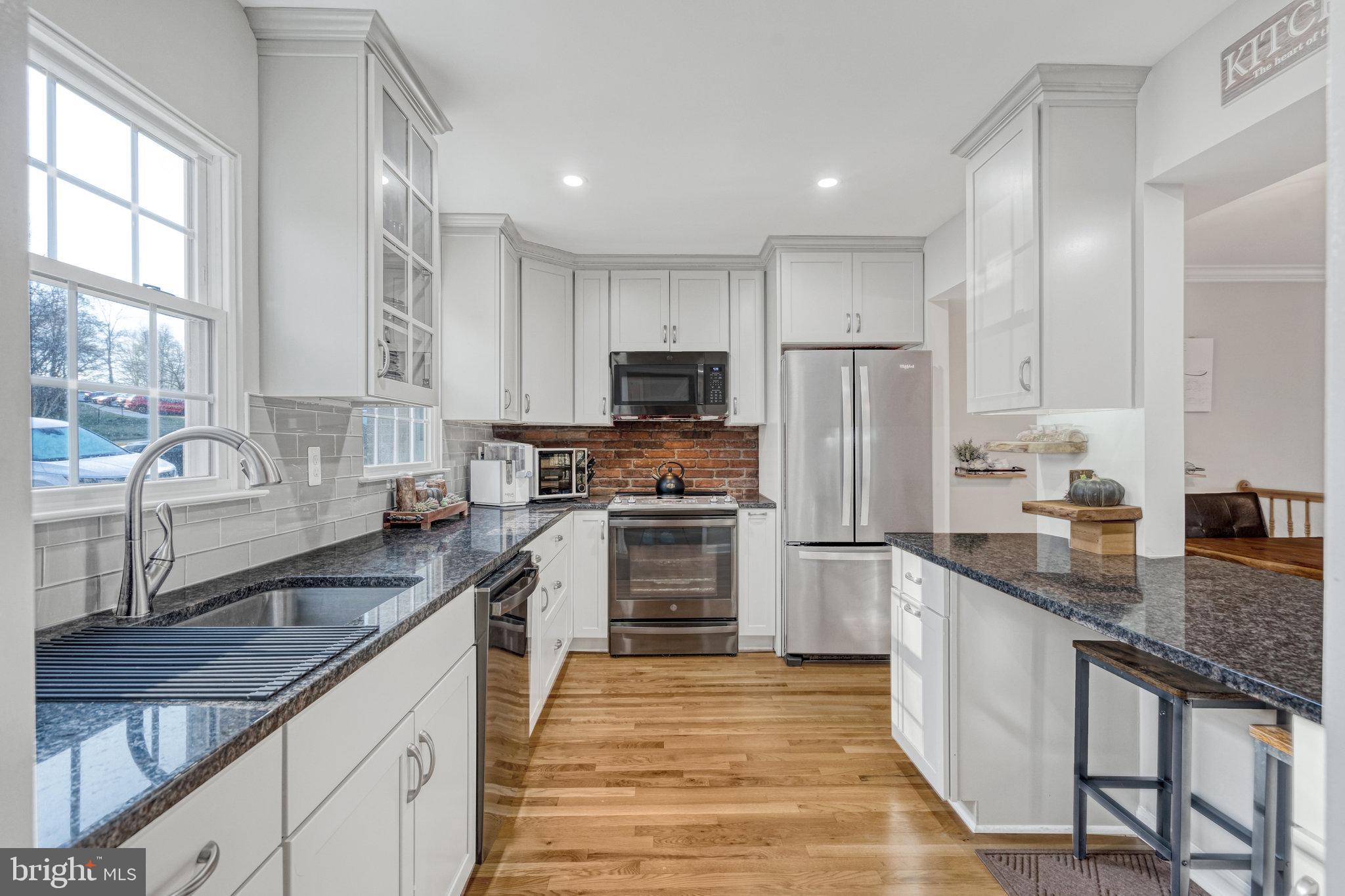 5910 Minutemen Road, Unit 294 Springfield, VA 22152 - Photo 5 of 34 Kitchen