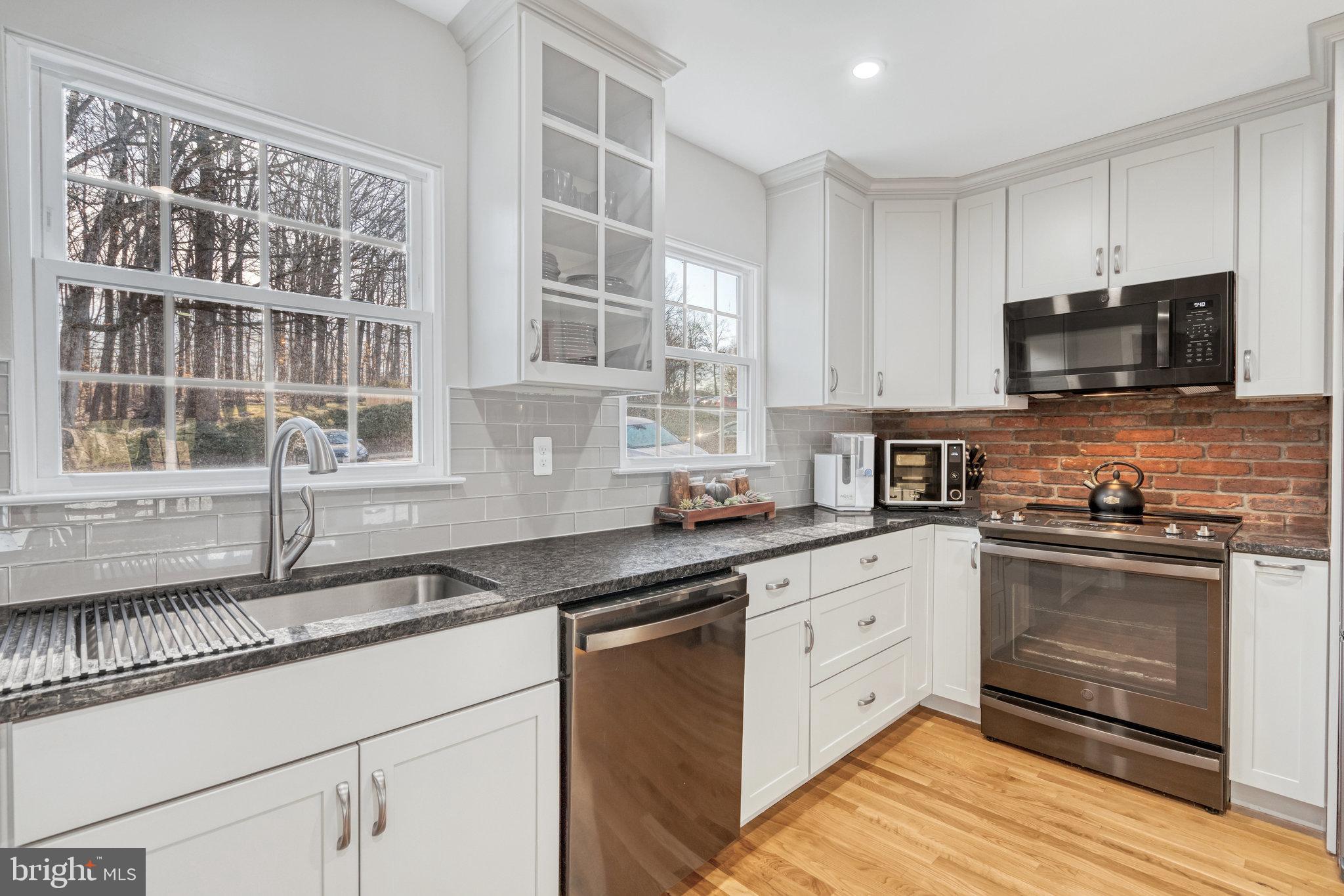 5910 Minutemen Road, Unit 294 Springfield, VA 22152 - Photo 8 of 34 Kitchen