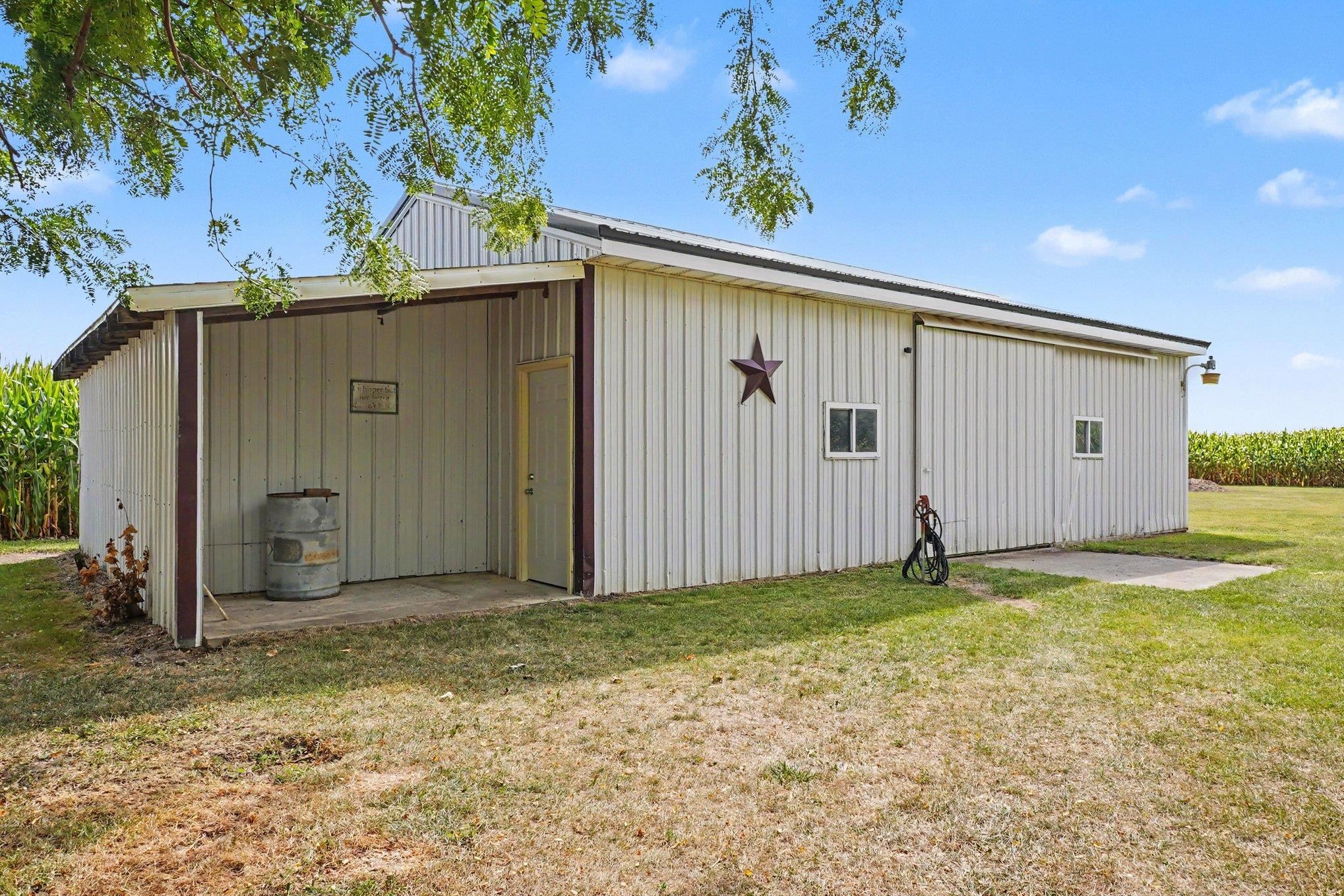 6564 North Crapo Road Breckenridge, MI 48615 - Photo 5 of 28 1950021-73cb6702-8930-4132-a823-7c047b391cd1.JPG