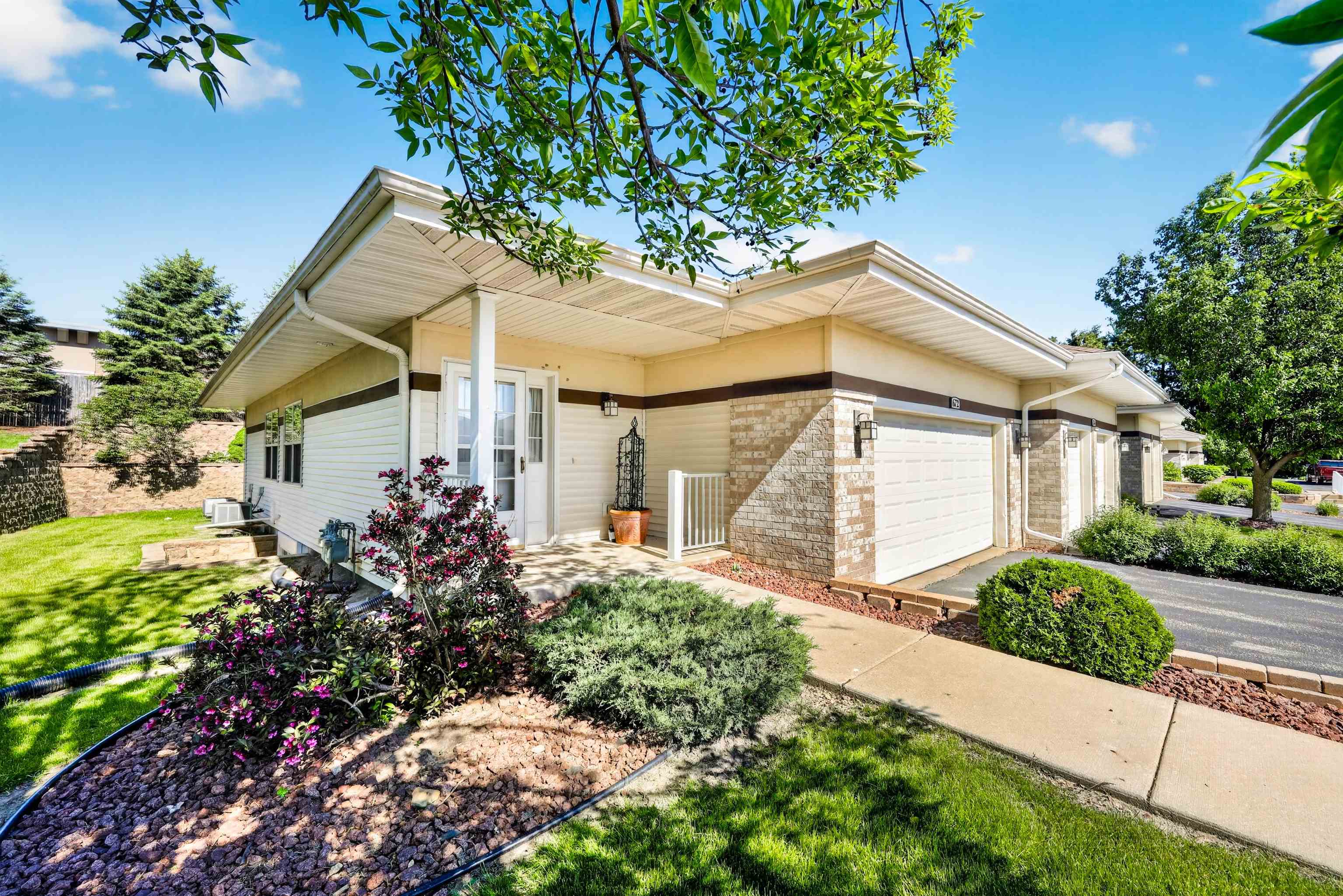 672 Clardell Drive Sun Prairie, WI 53590 - Photo 1 of 43