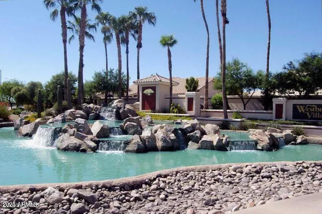 $395,000 | 19426 North 84th Avenue, Peoria, AZ 85382