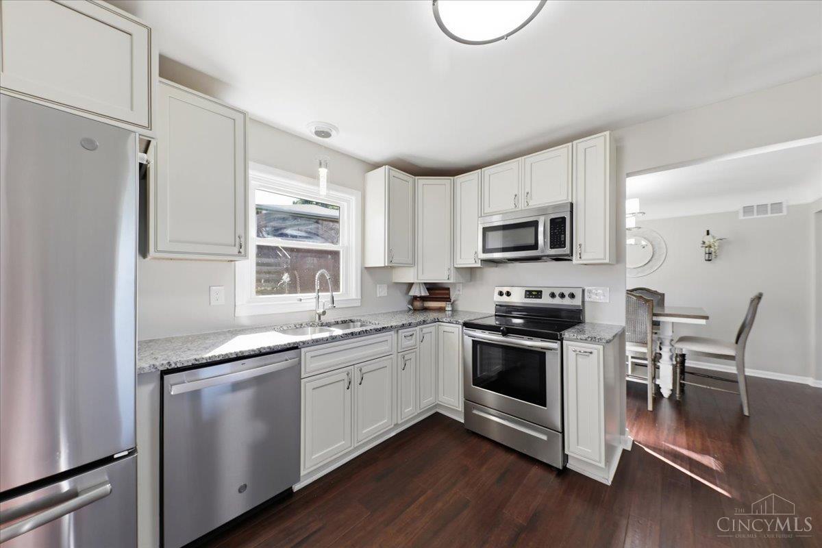 7540 Lawyer Road Cincinnati, OH 45244 - Photo 20 of 58