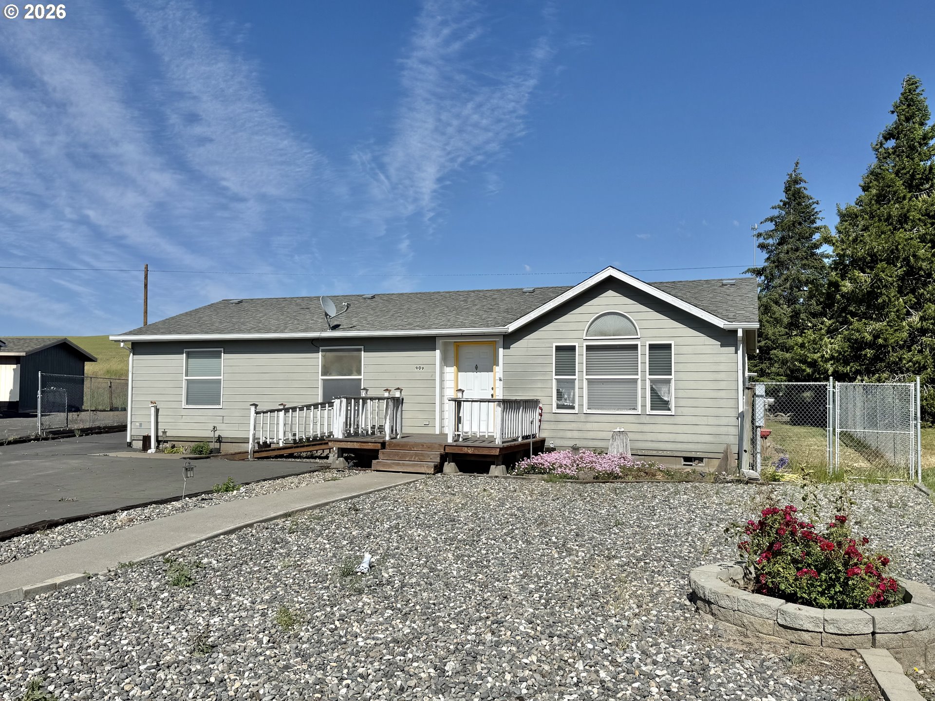 909 Toll Road Dufur, OR 97021 - Photo 1 of 22