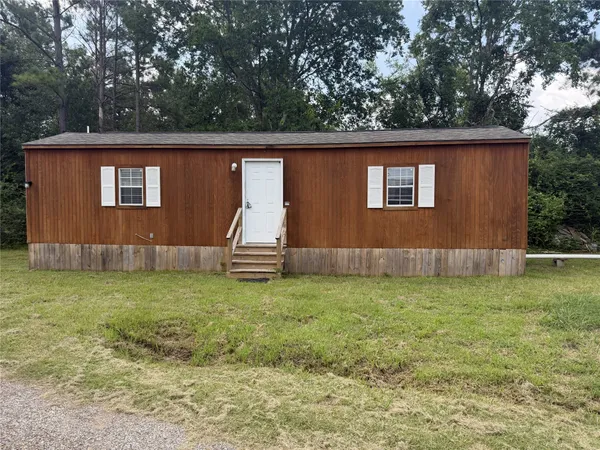 $750 | 1028 Dr Martin Luther King Jr Drive, Montgomery, TX 77356