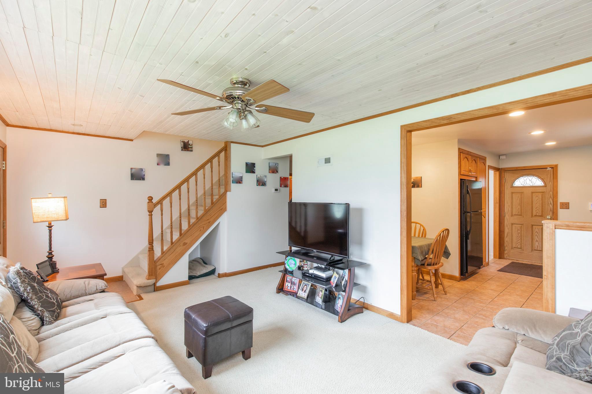 38 Upland Road Brookhaven, PA 19015 - Photo 6 of 36 Gallery Image 6