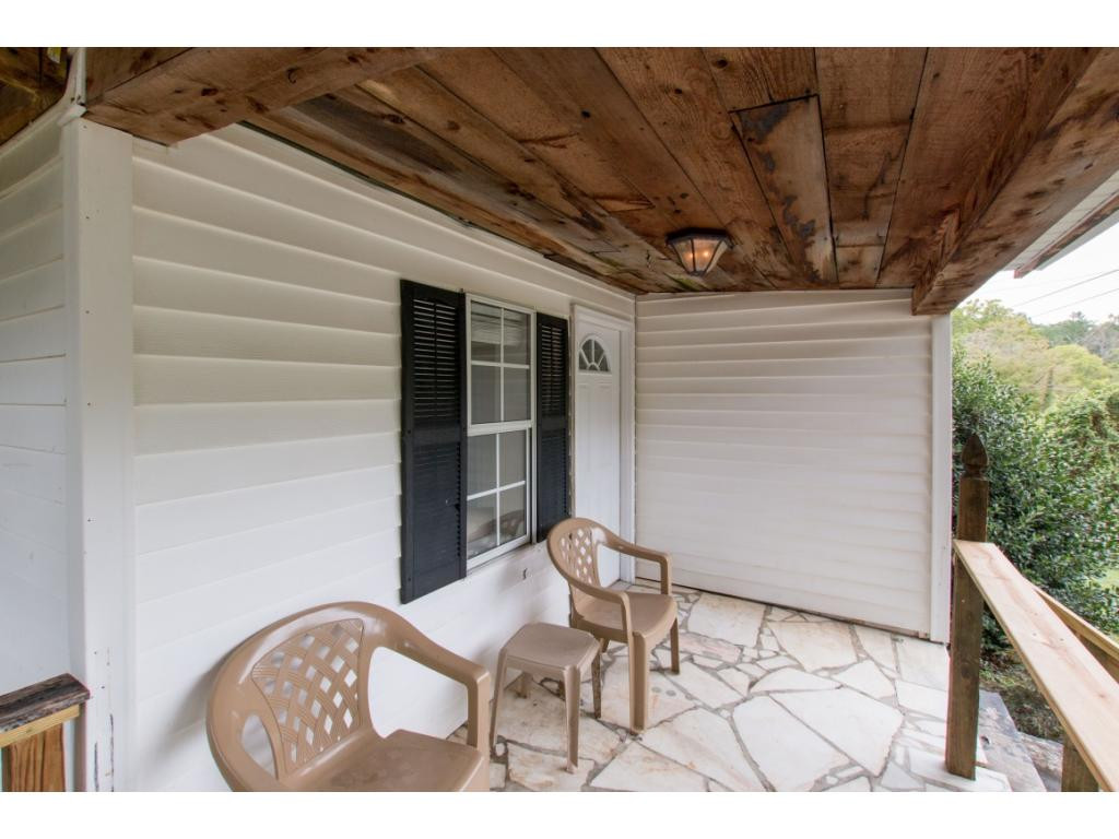 21474 Benhams Road Bristol, VA 24202 - Photo 2 of 23 Covered Front Porch