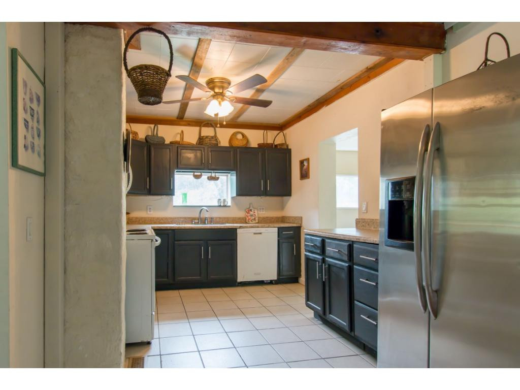 21474 Benhams Road Bristol, VA 24202 - Photo 8 of 23 Kitchen View
