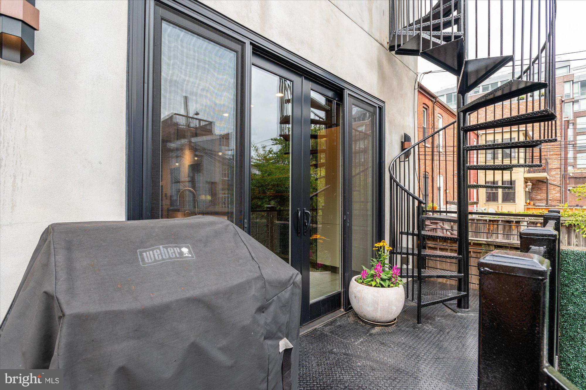 1416 Swann Street Northwest Washington, DC 20009 - Photo 32 of 52 Rear patio