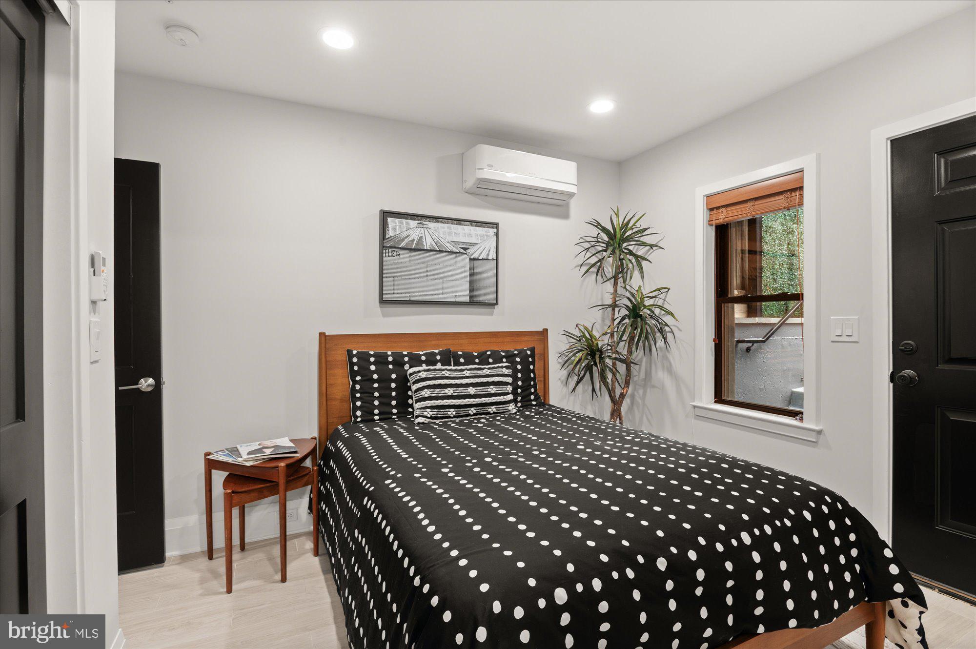 1416 Swann Street Northwest Washington, DC 20009 - Photo 45 of 52 Bedroom #2