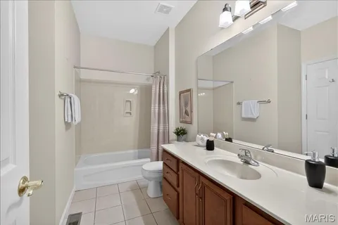 $399,900 | 5105 Worthington Terrace, Unit 42, St. Louis, MO 63128