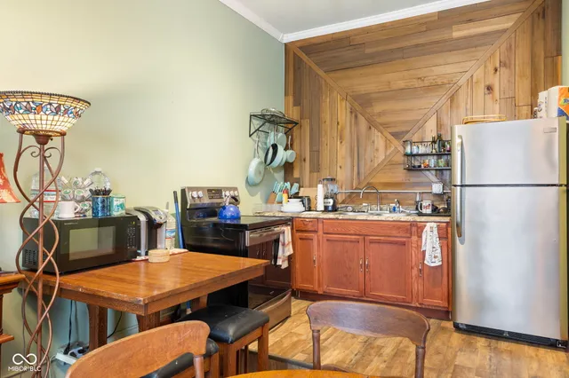 $350,000 | 111 East Main Cross Street, Edinburgh, IN 46124