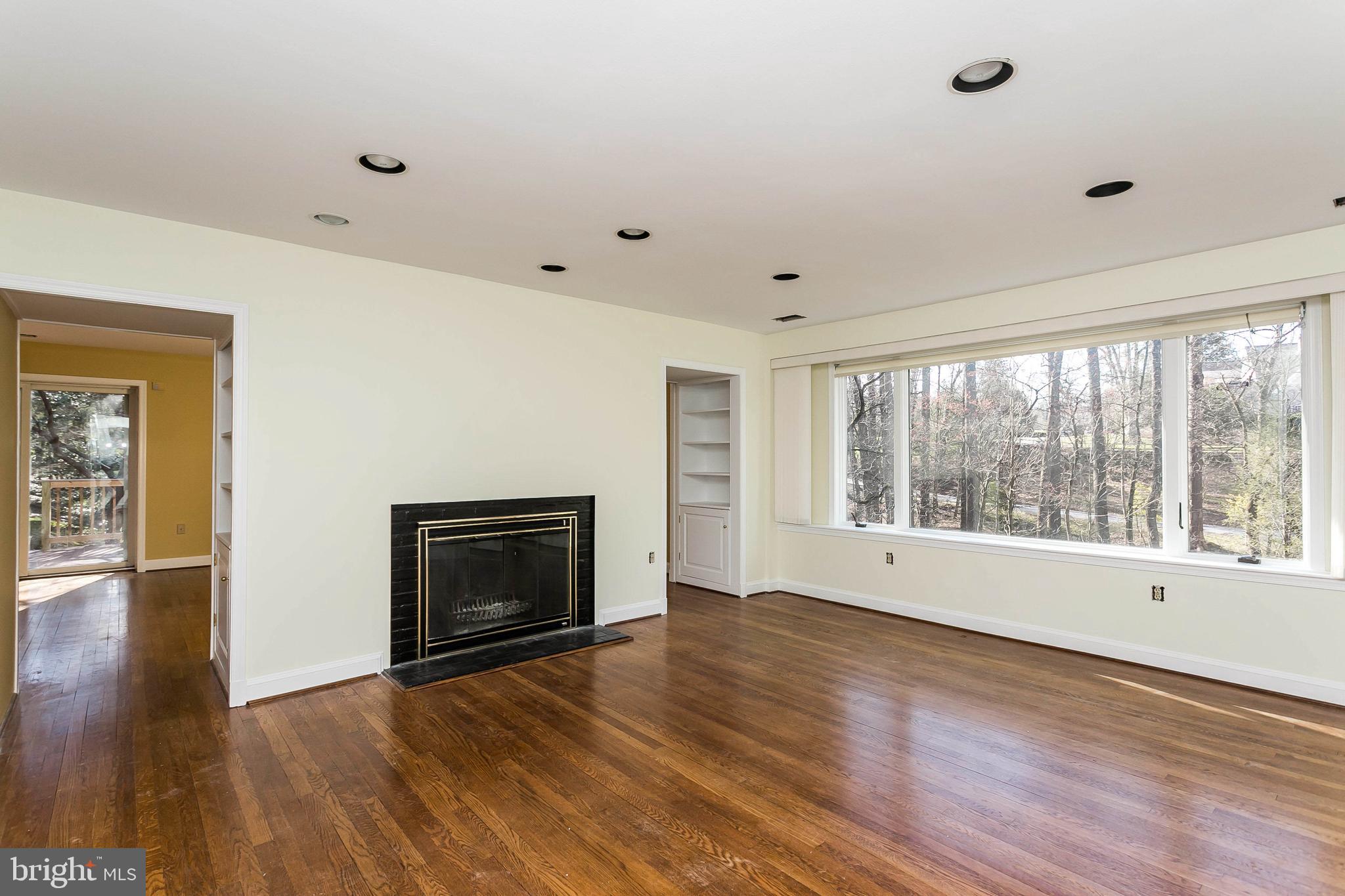 1103 Rolandvue Road Towson, MD 21204 - Photo 8 of 30