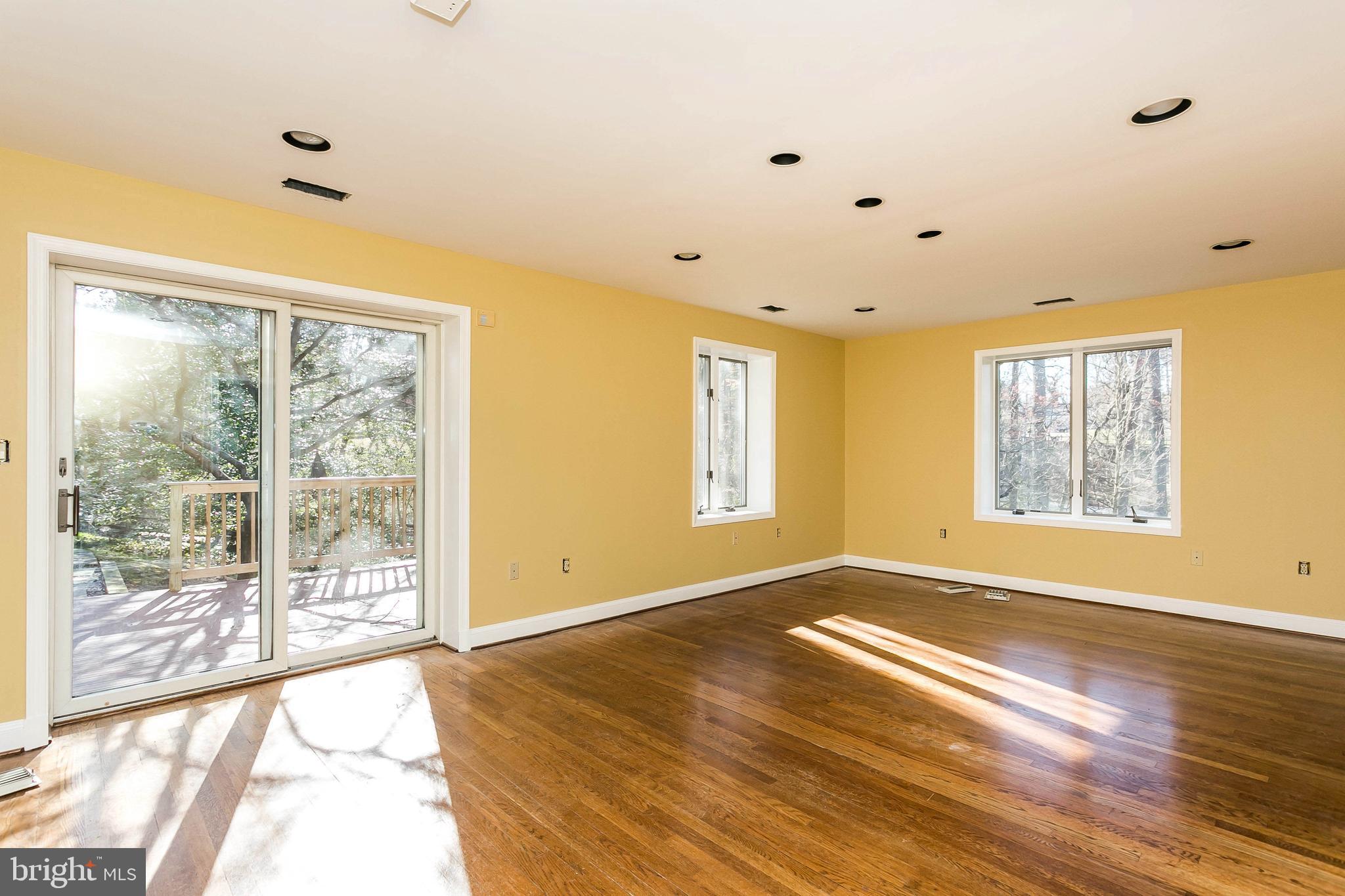 1103 Rolandvue Road Towson, MD 21204 - Photo 9 of 30