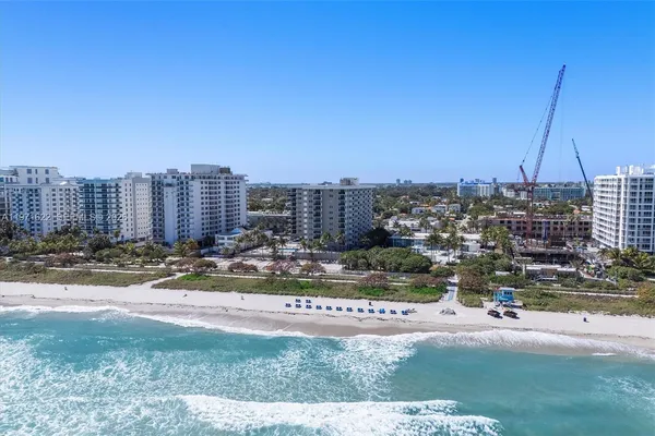 $2,600 | 9273 Collins Avenue, Unit 901, Surfside, FL 33154