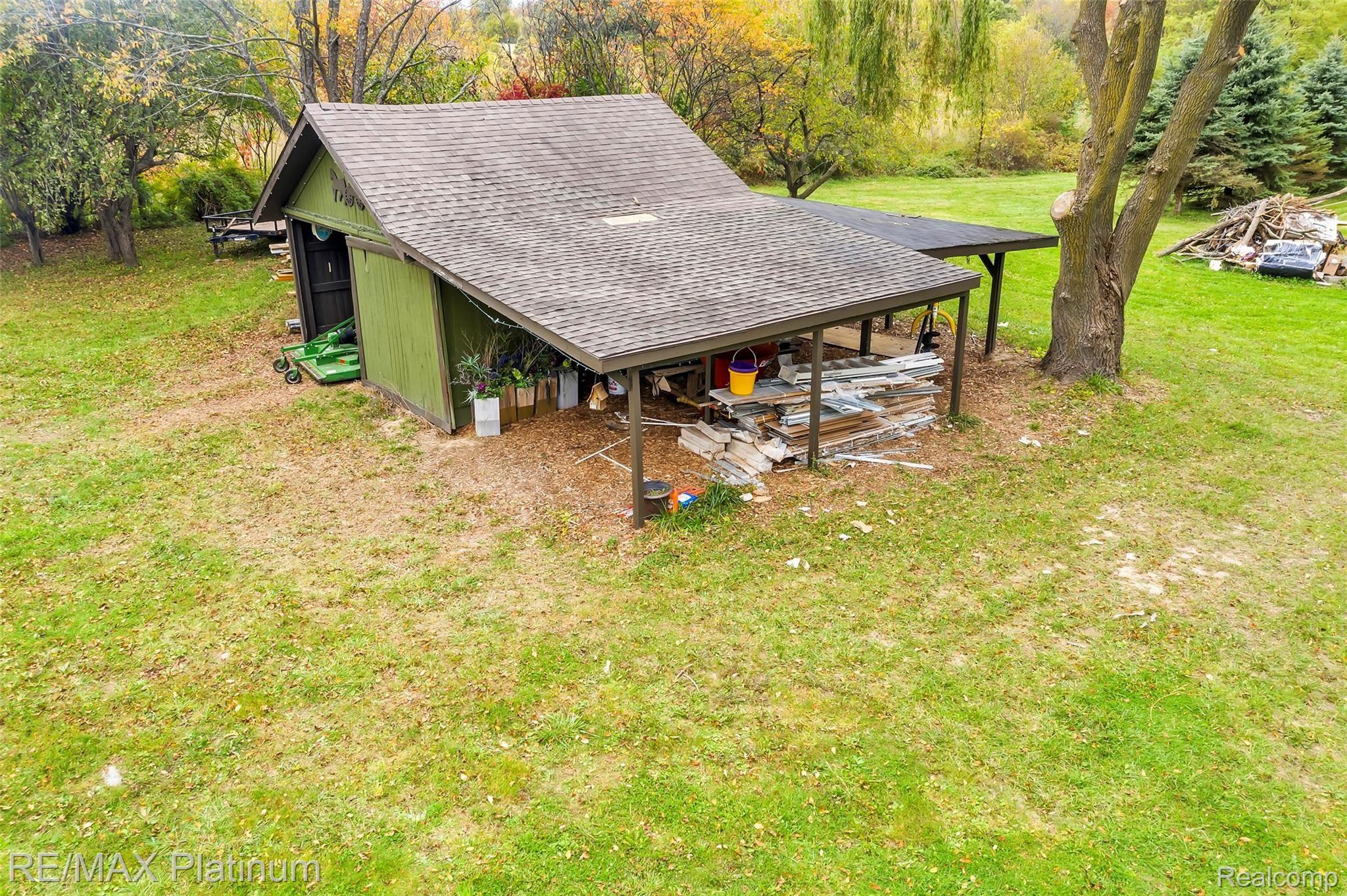 5383 Faussett Road Howell, MI 48855 - Photo 45 of 48 5383-Faussett-Road-WindowStill-Real-Estate-Photography-60.jpg
