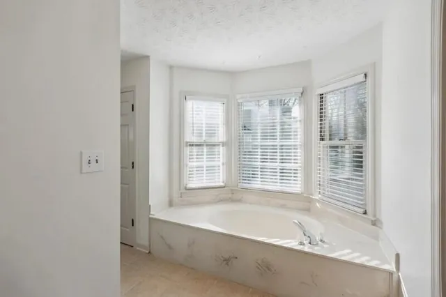 $2,300 | 401 Defoors Landing Northwest, Atlanta, GA 30318