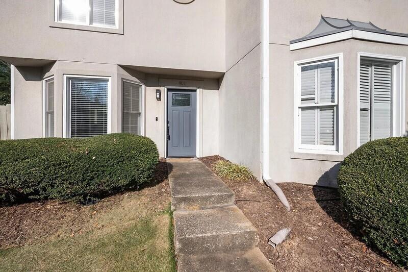 401 Defoors Landing Northwest Atlanta, GA 30318 - Photo 3 of 34