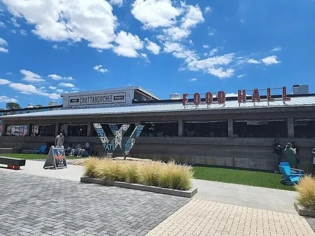 $2,300 | 401 Defoors Landing Northwest, Atlanta, GA 30318