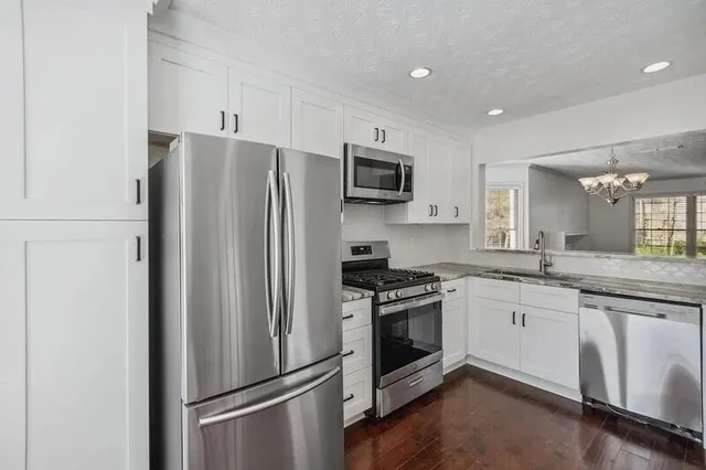 $2,300 | 401 Defoors Landing Northwest, Atlanta, GA 30318