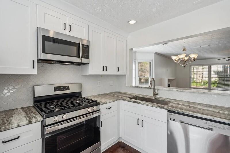 401 Defoors Landing Northwest Atlanta, GA 30318 - Photo 8 of 34