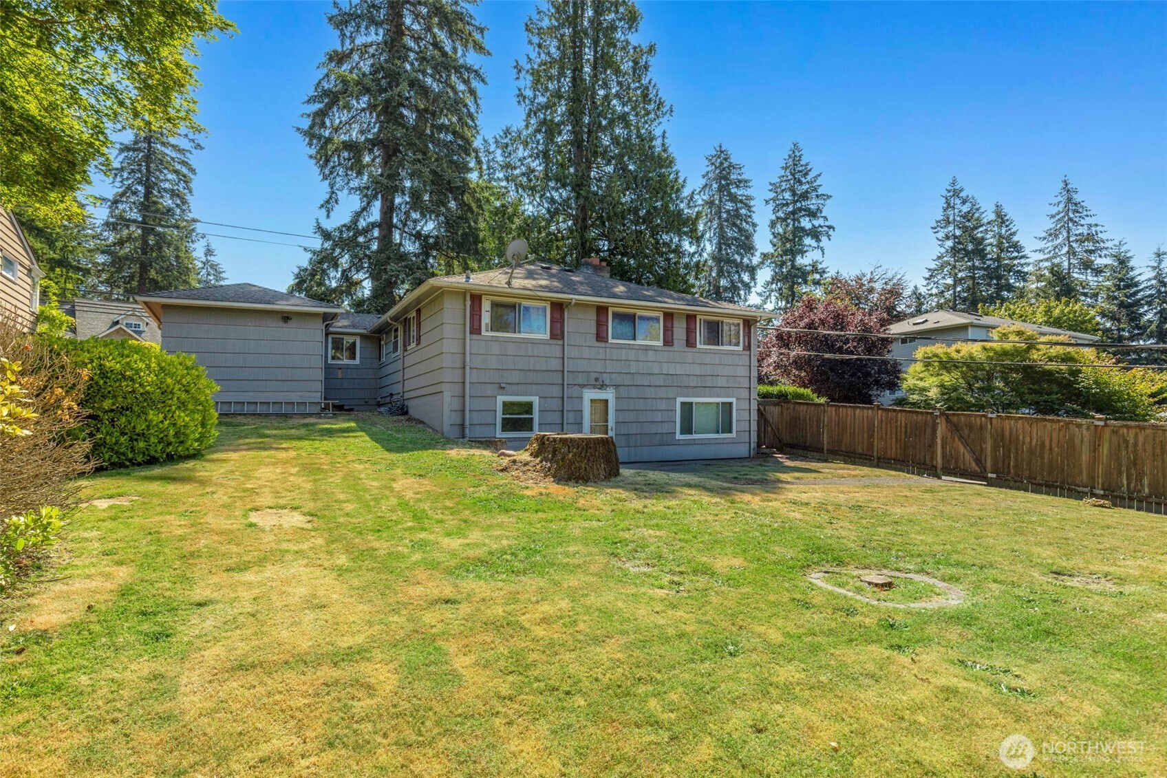 19005 104th Avenue Northeast Bothell, WA 98011 - Photo 4 of 22