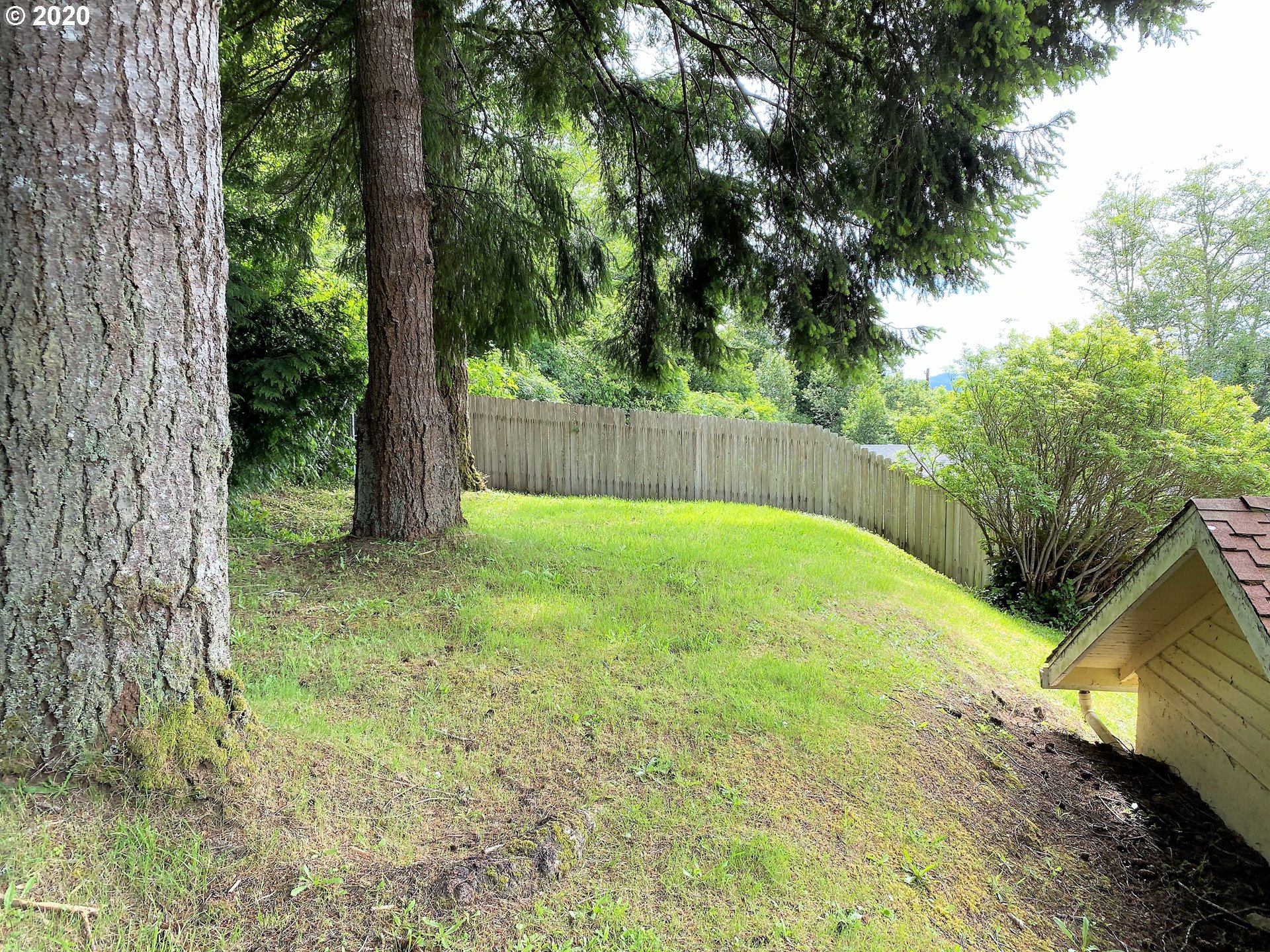 626 Elm Avenue Reedsport, OR 97467 - Photo 28 of 32