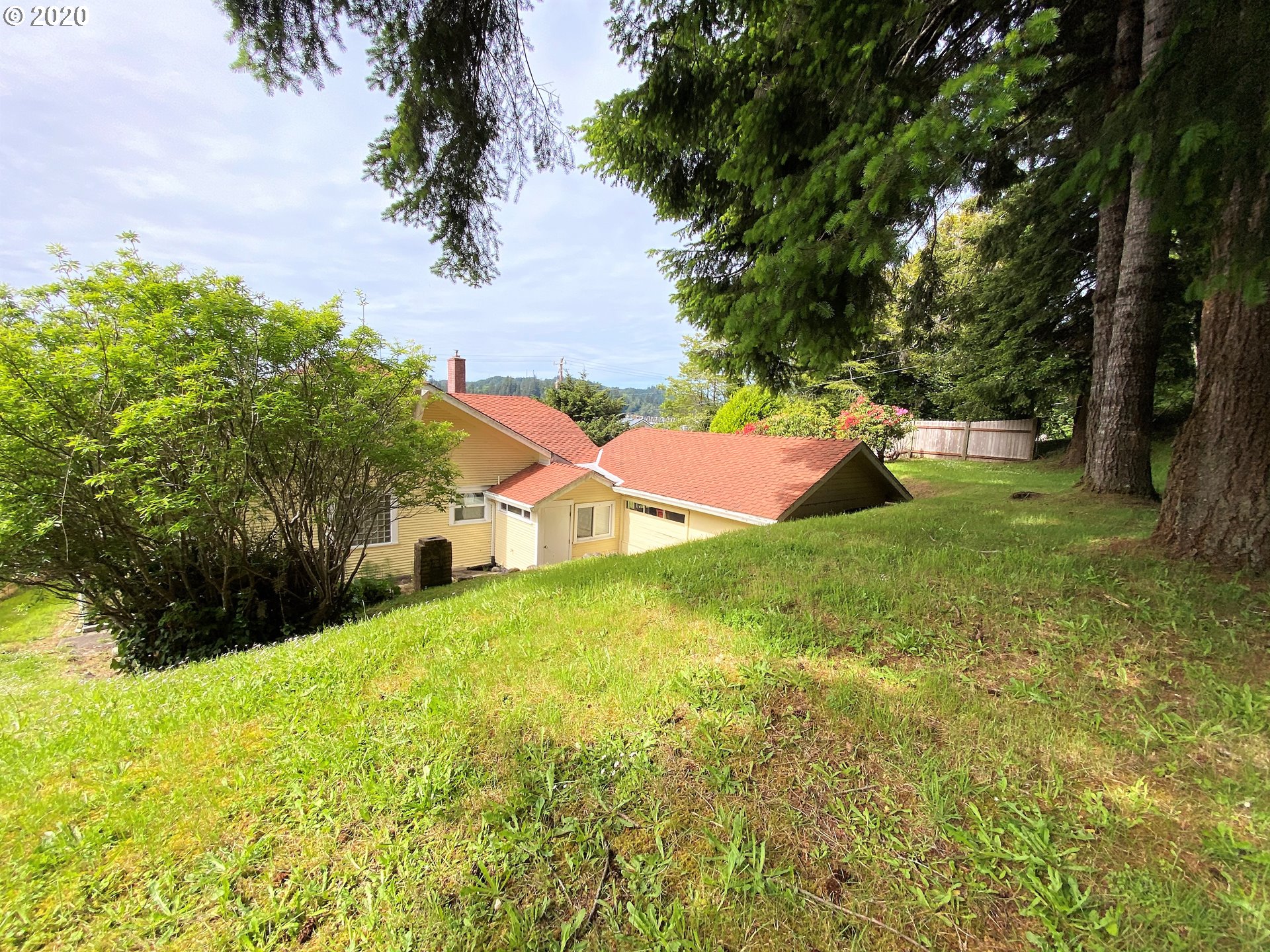 626 Elm Avenue Reedsport, OR 97467 - Photo 30 of 32