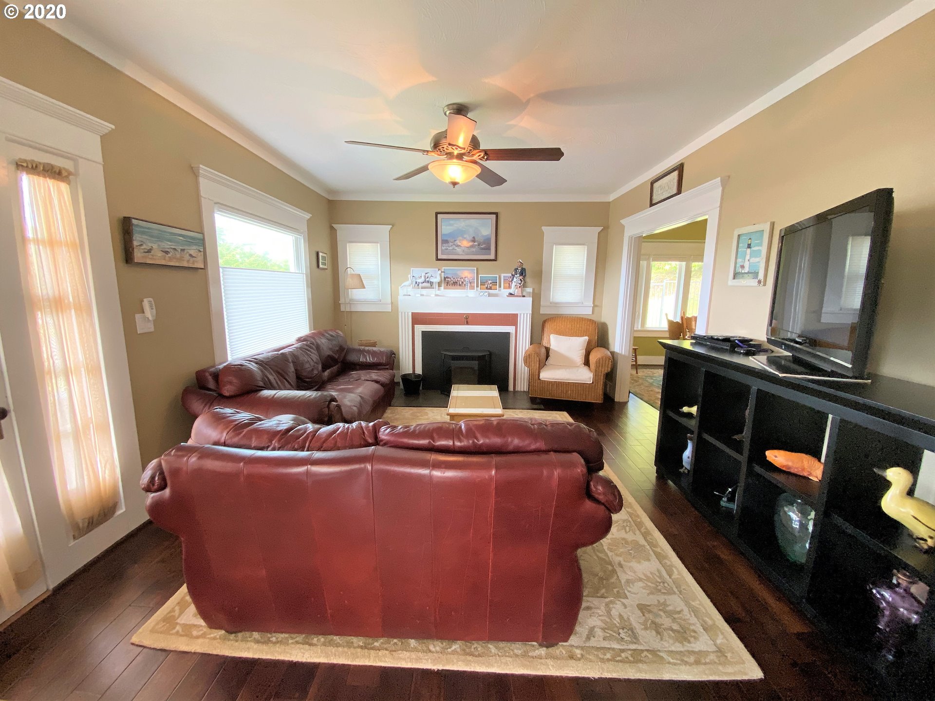 626 Elm Avenue Reedsport, OR 97467 - Photo 5 of 32