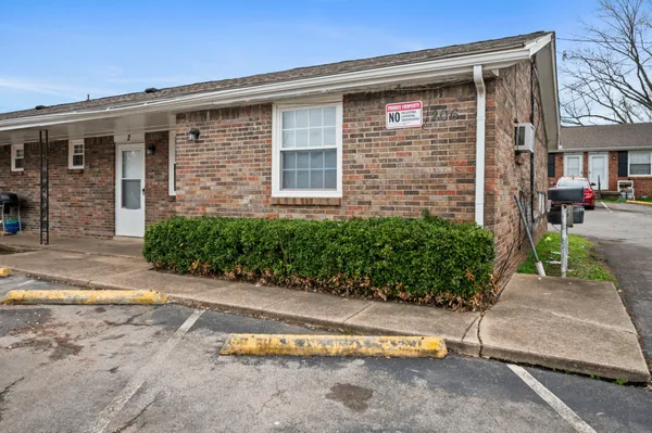 $750 | 701 Power Street, Unit 2, Clarksville, TN 37042