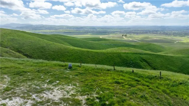 $525,000 | 0 Yosemite Place, Paso Robles, CA 93446