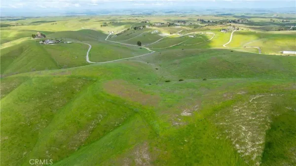 a view of an ocean from a yard