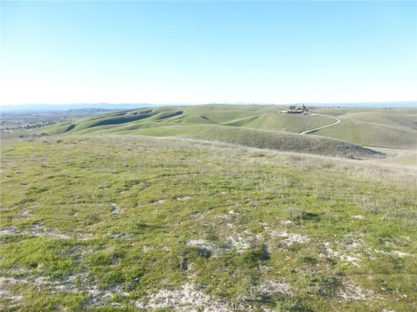 $525,000 | 0 Yosemite Place, Paso Robles, CA 93446