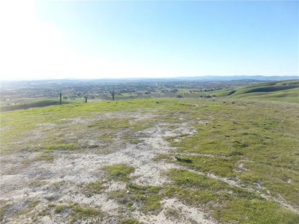 $525,000 | 0 Yosemite Place, Paso Robles, CA 93446