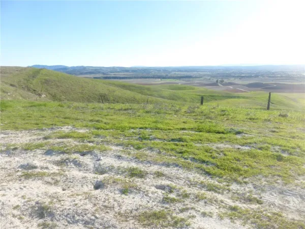 $525,000 | 0 Yosemite Place, Paso Robles, CA 93446
