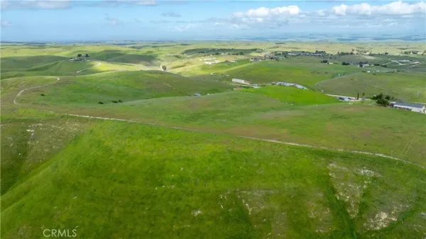a view of yard with ocean view