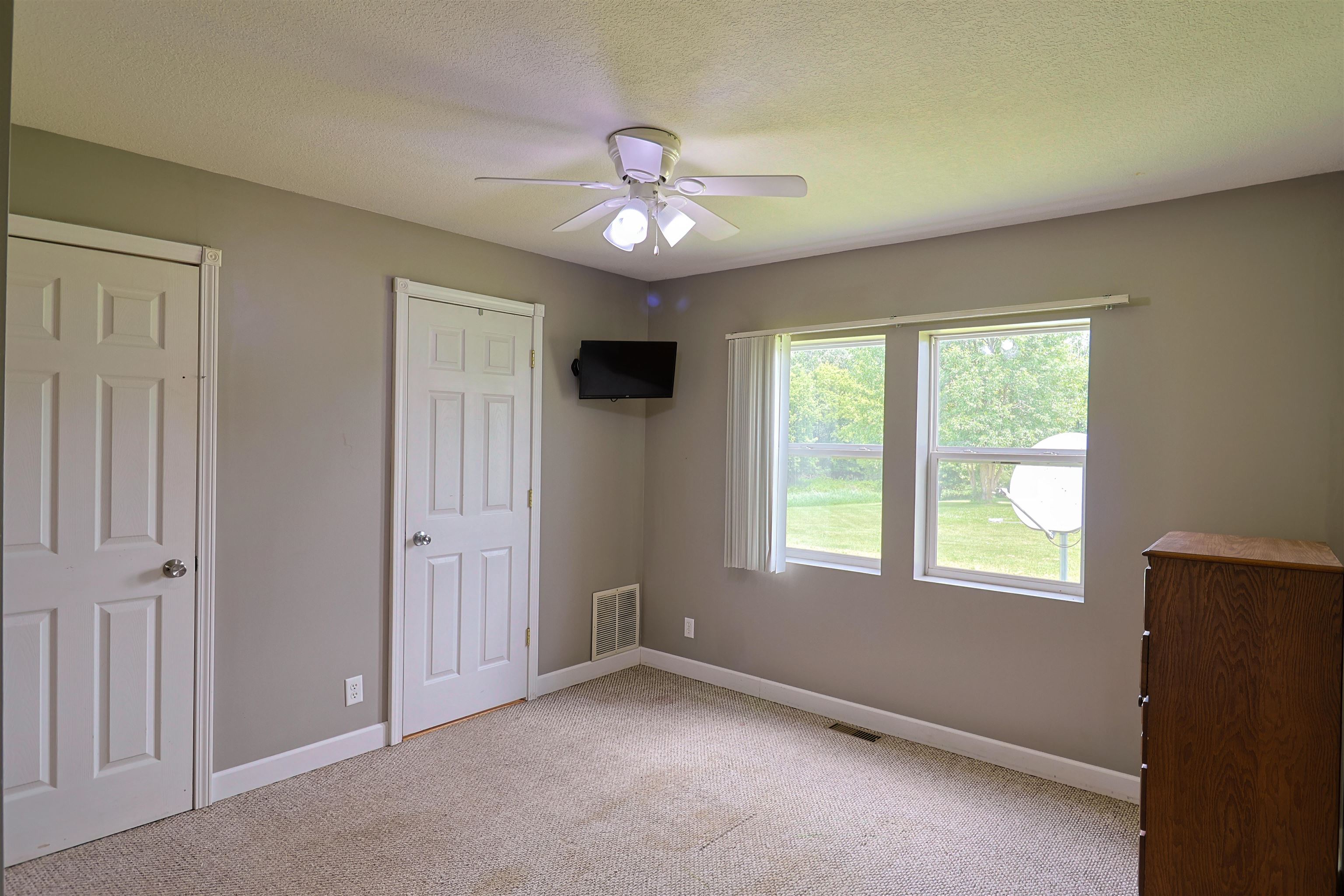 4718 Spur Road Breckenridge, MI 48615 - Photo 10 of 22 1947572-991d3112-4265-4b3e-970d-63edf344c813.JPG