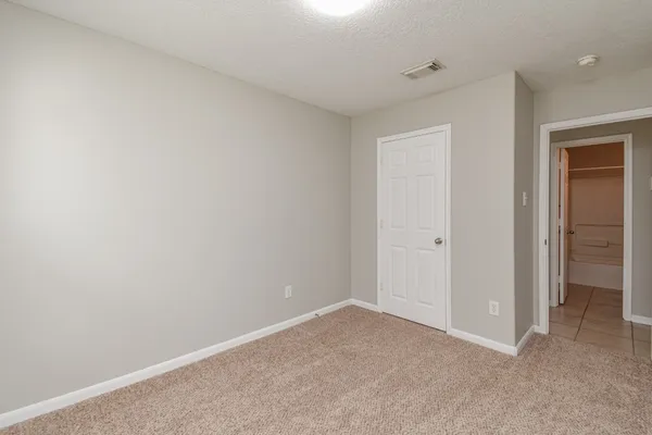 $1,600 | 5500 North Buffalo Circle, Willis, TX 77378