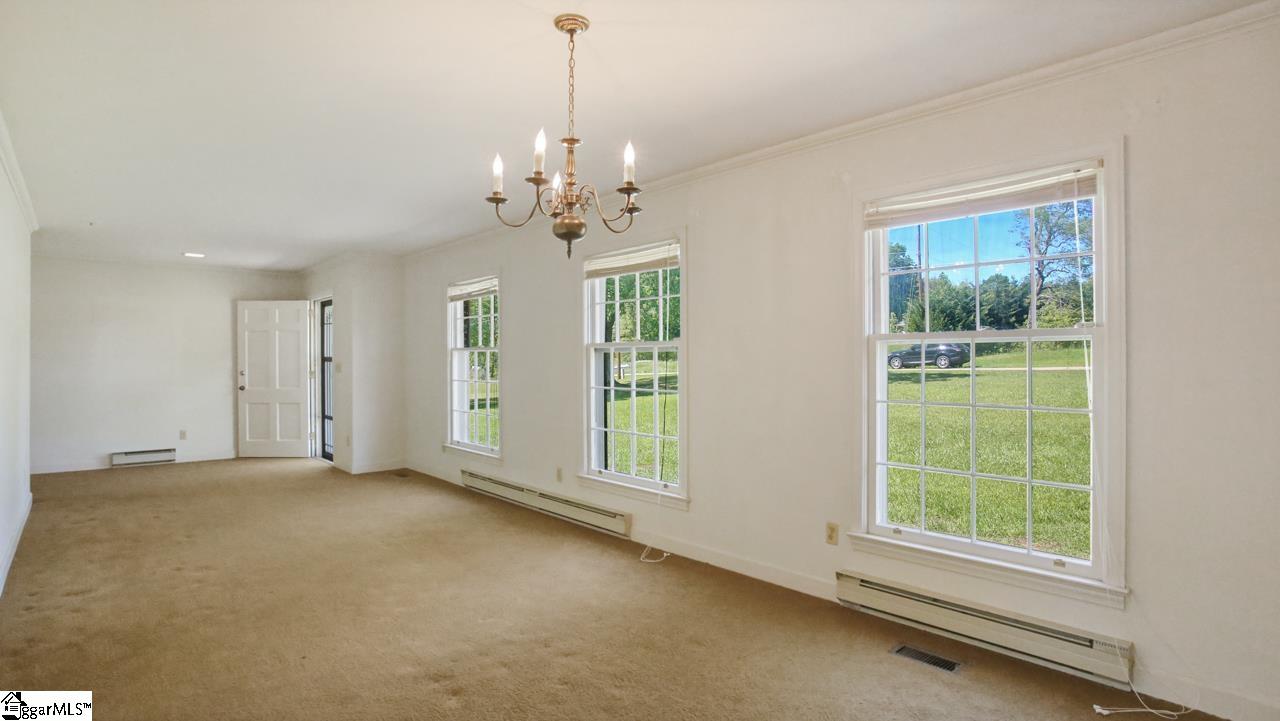153 Dewey Road Greer, SC 29651 - Photo 4 of 34 Gallery Image 4