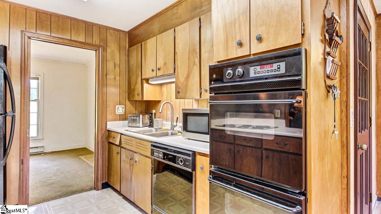 153 Dewey Road Greer, SC 29651 - Photo 9 of 34 Gallery Image 9