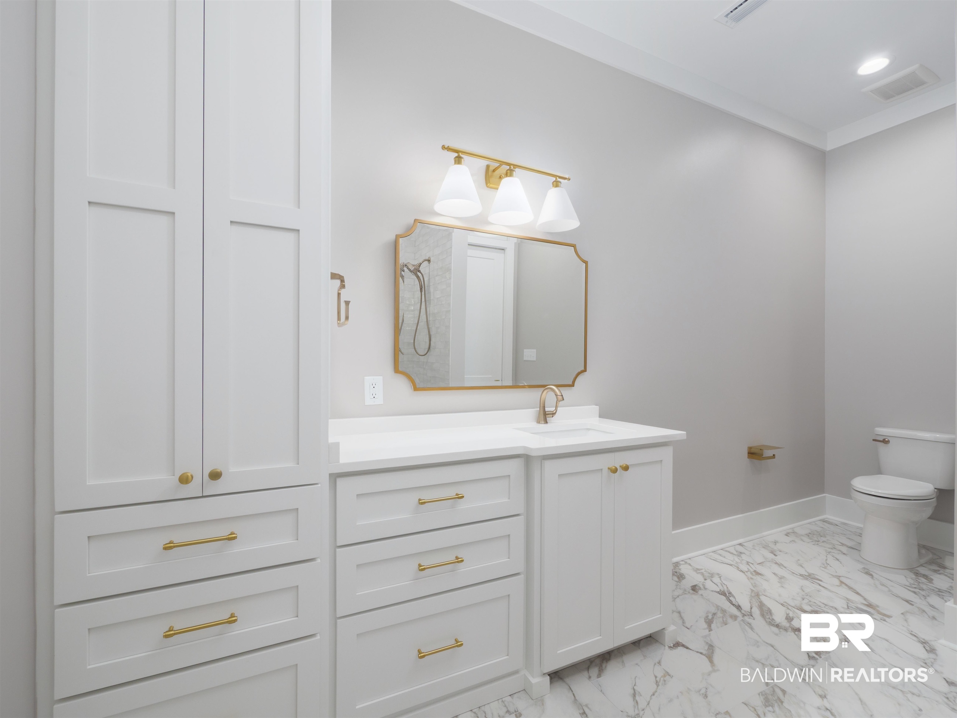10912 Catania Avenue Fairhope, AL 36532 - Photo 35 of 54 Bathroom is accessed through the fourth bedroom