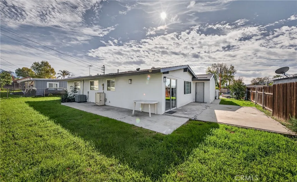 26960 14th Street Highland, CA 92346 - Photo 16 of 18