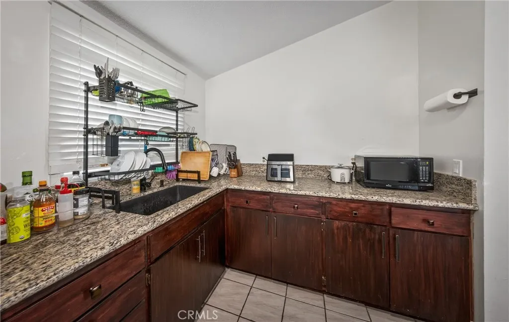 26960 14th Street Highland, CA 92346 - Photo 8 of 18