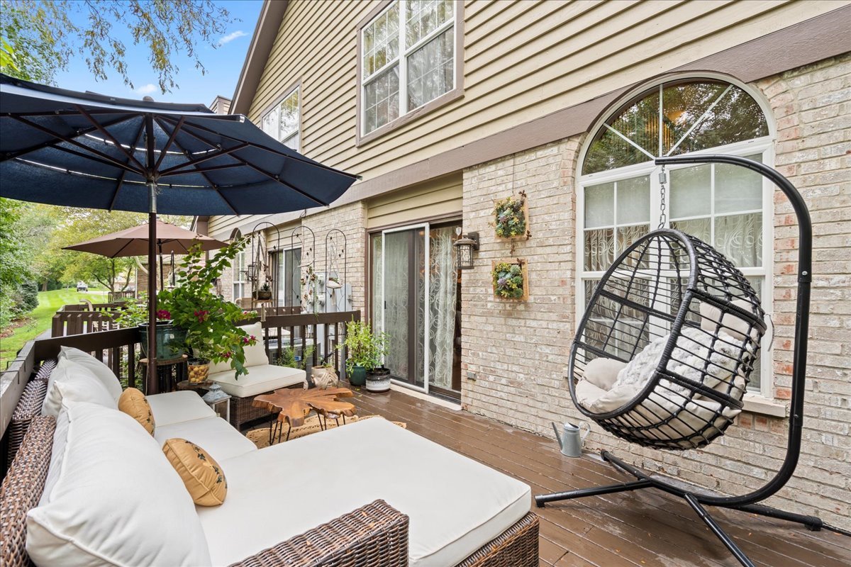 8025 Barrymore Drive Darien, IL 60561 - Photo 28 of 31 a view of a balcony with furniture