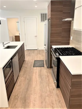 $4,900 | 40 Fisher Avenue, Unit 201, Boston, MA 02120